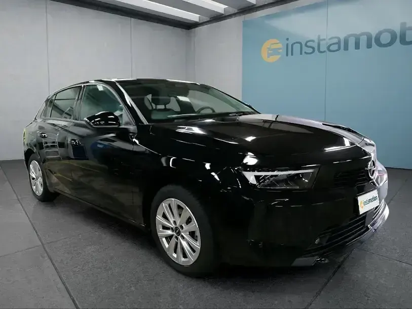 Gebraucht Opel Astra 131 PS (96 kW) 2023 Schwarz Limousine
