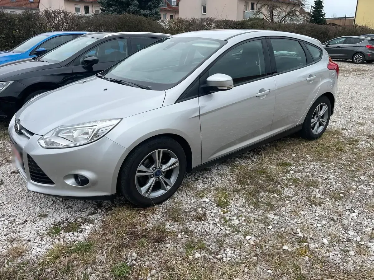 Usata Ford Focus 101 CV (74 kW) 2014 Argento Berlina