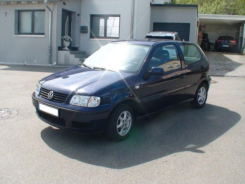 Second-hand VW Polo 50 CP (36 kW) 2000 Albastru Berlinǎ