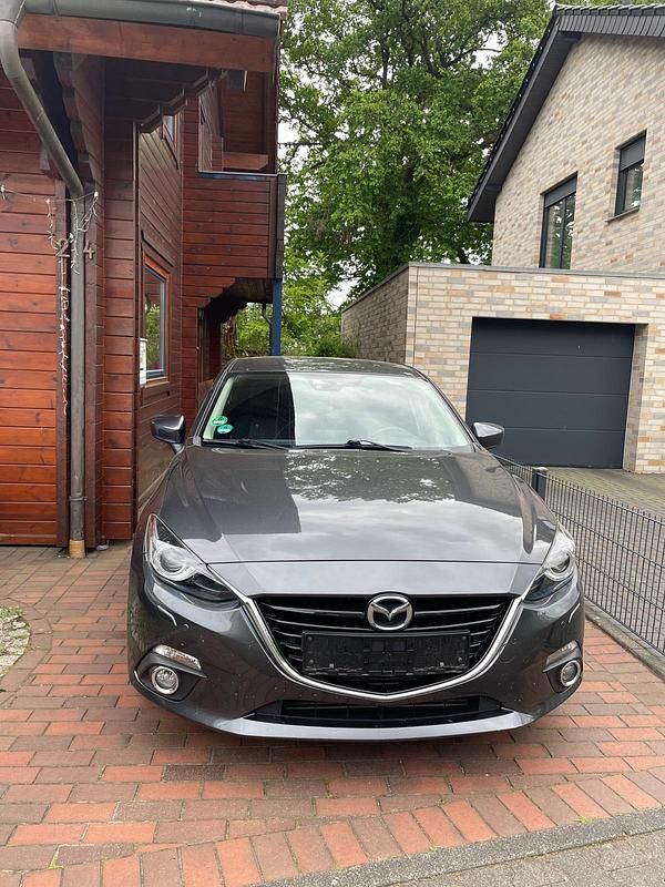 Grau Gebraucht 2014 Mazda 3 Kleinwagen | 10.500 € (Teuer) - Bild 1/4