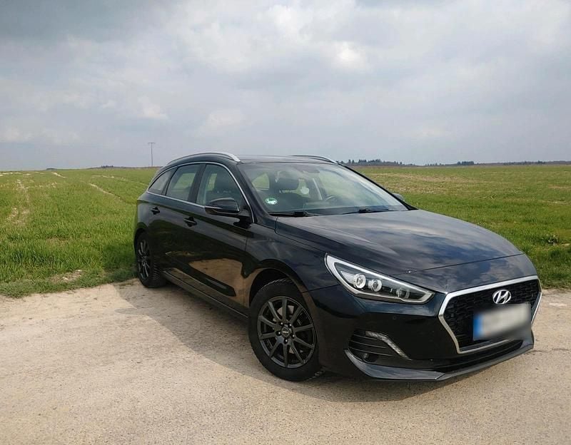 Gebraucht Hyundai i30 140 PS (102 kW) 2020 Schwarz Kombi