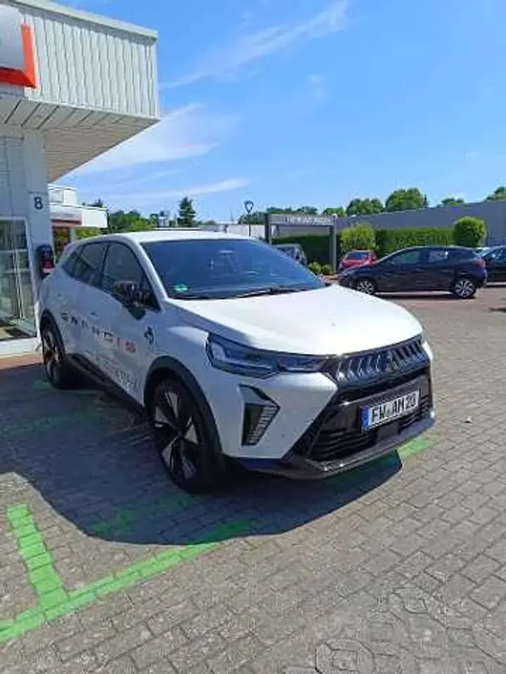 Gebraucht Mitsubishi Grandis Edition 141 PS (103 kW) 2026 Himalayaweiß SUV