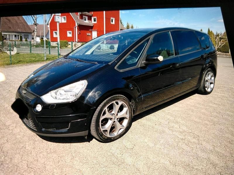 Gebraucht Ford S-MAX Titanium 131 PS (96 kW) 2008 Schwarz Van / Kleinbus
