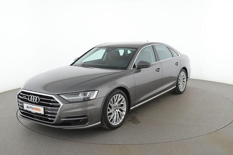 Grau Gebraucht 2018 Audi A8 Ambiente Limousine | 47.510 € (Fairer Preis) - Bild 1/4