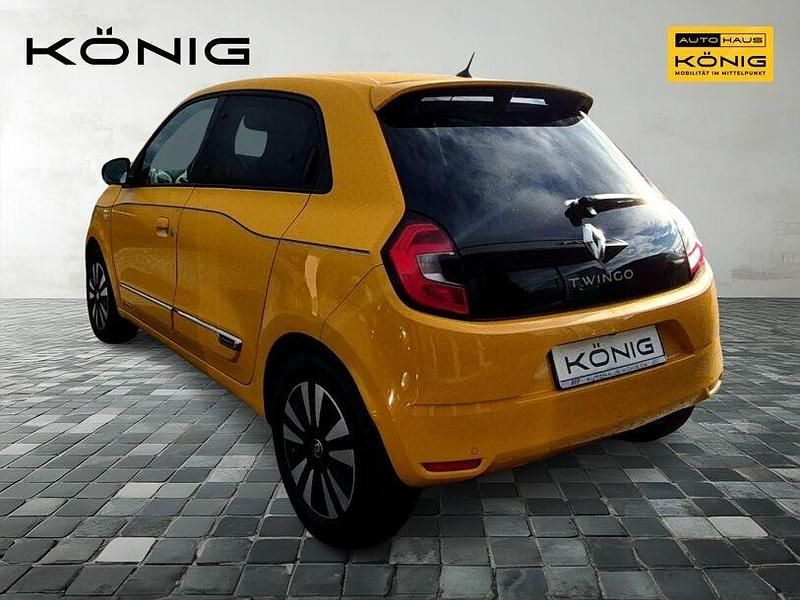 Gebraucht Renault Twingo Techno 60 kW (82 PS) 2023 Mangogelb Kleinwagen