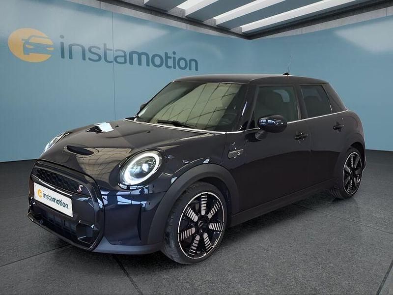 Używany Mini Cooper S Classic 178 KM (130 kW) 2023 Czarny Hatchback