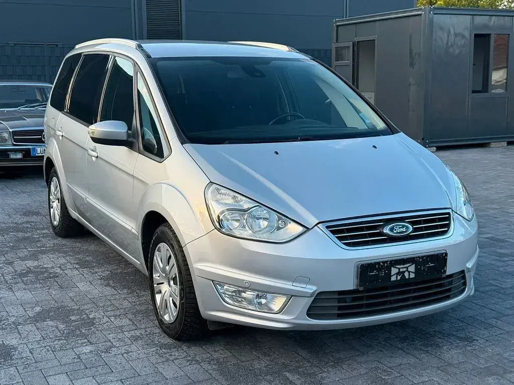 Gebraucht Ford Galaxy 116 PS (85 kW) 2013 Silber Van / Kleinbus