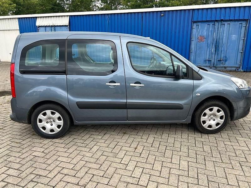 Gebraucht Peugeot Partner Tepee 109 PS (80 kW) 2008 Grau Van / Kleinbus