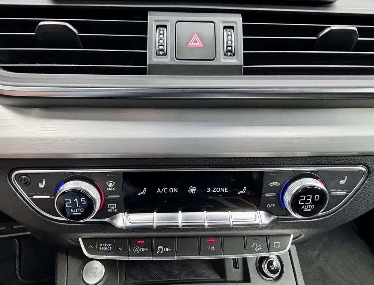 Gebraucht Audi Q5 Sport 190 PS (139 kW) 2019 Grau SUV