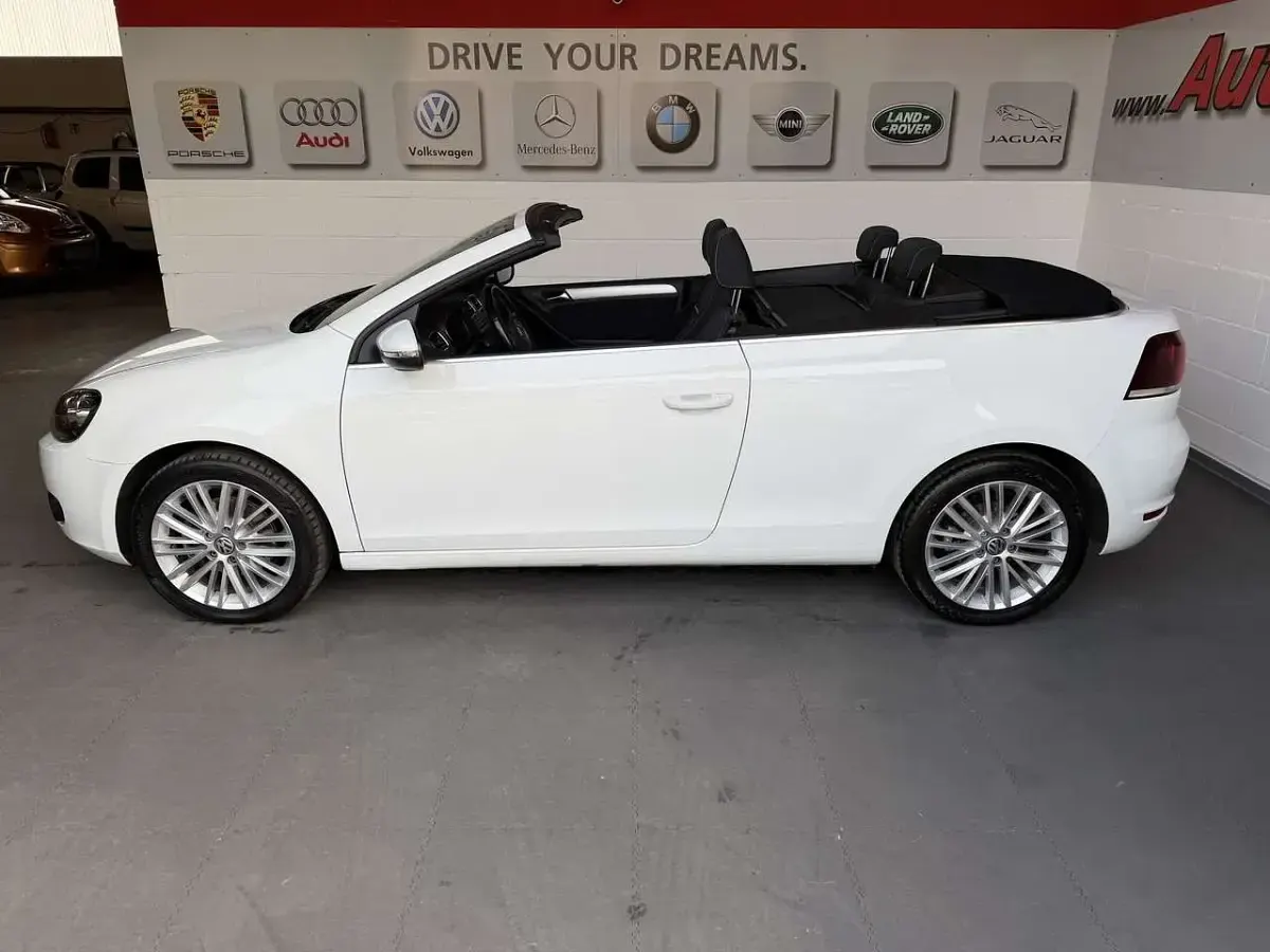 Gebraucht VW Golf Cabriolet Cup 122 PS (89 kW) 2015 Pure white Cabrio