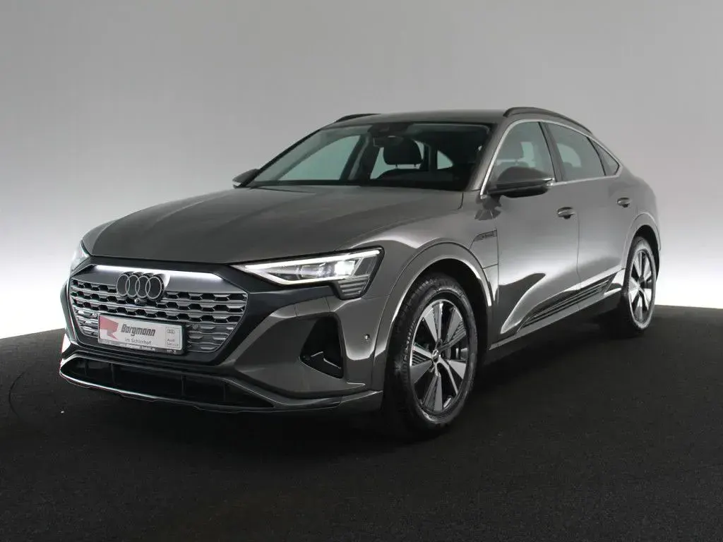 Second-hand Audi Q8 e-tron Advanced 250 kW (340 CP) 2023 Gri SUV