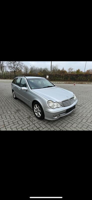 Grau Gebraucht 2007 Mercedes C220 Kombi | 4.500 € (Fairer Preis) - Bild 1/4