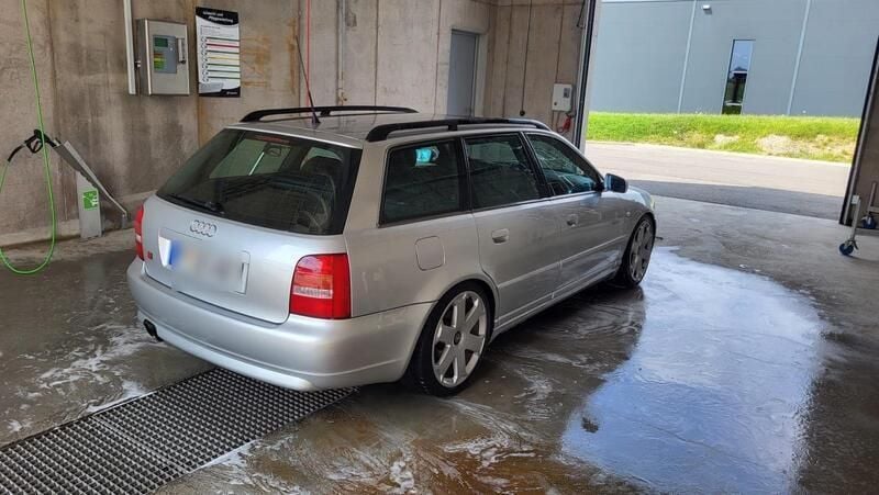 Silber Gebraucht 2001 Audi S4 Kombi | 14.750 € (Etwas zu teuer) - Bild 1/4