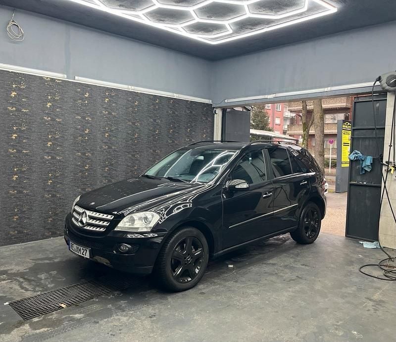 Gebraucht Mercedes ML320 224 PS (164 kW) 2006 Schwarz SUV