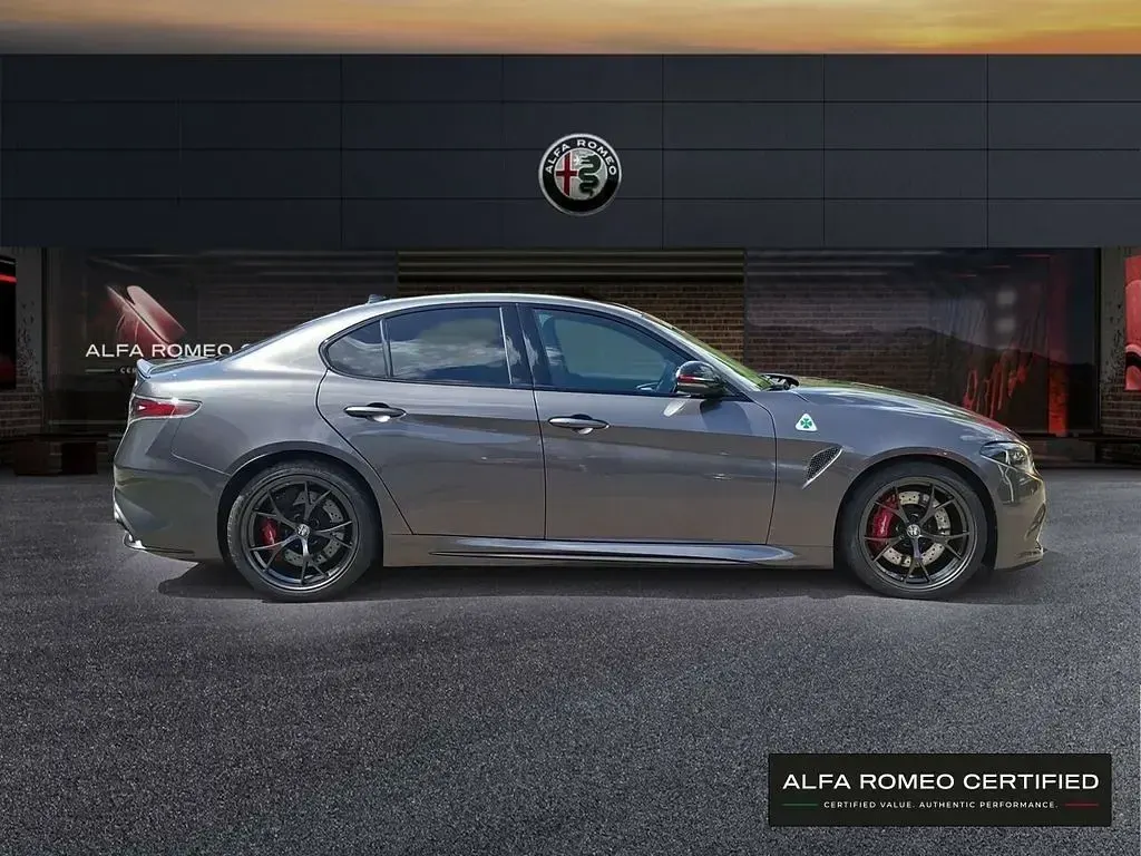 Gebraucht Alfa Romeo Giulia Quadrifoglio 519 PS (381 kW) 2024 Grau Limousine
