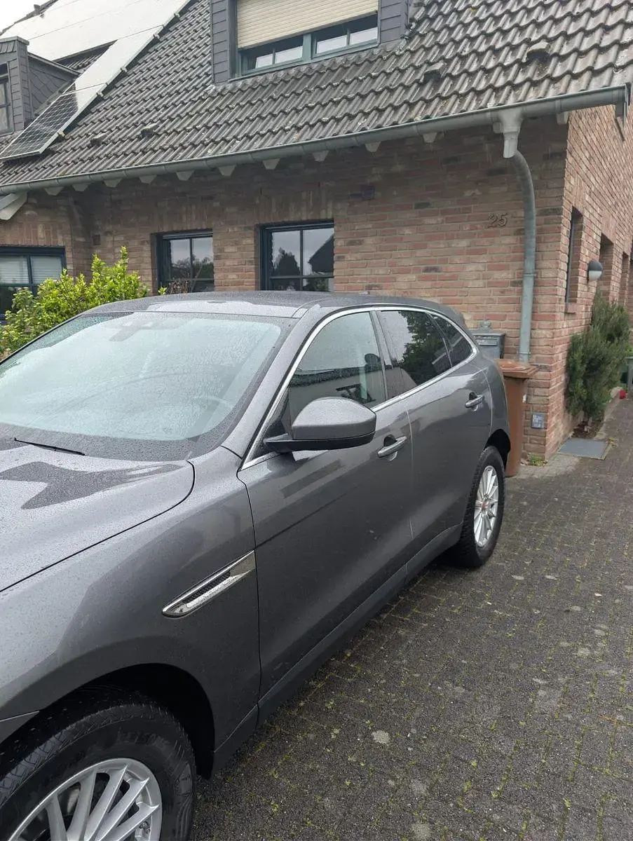 Gebraucht Jaguar F-Pace Prestige 179 PS (131 kW) 2016 Grau SUV