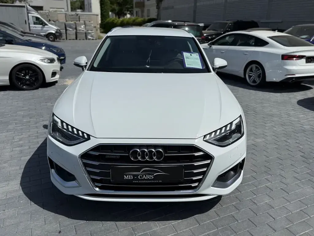 Gebraucht Audi A4 Advanced 204 PS (150 kW) 2022 Weiß Kombi