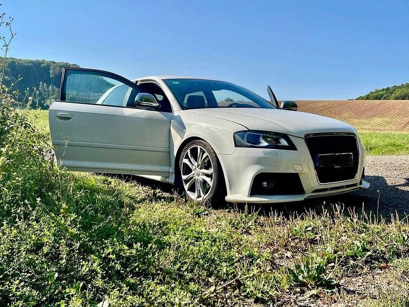 Weiß Gebraucht 2009 Audi S3 Sport Limousine | 12.000 € (Fairer Preis) - Bild 1/4