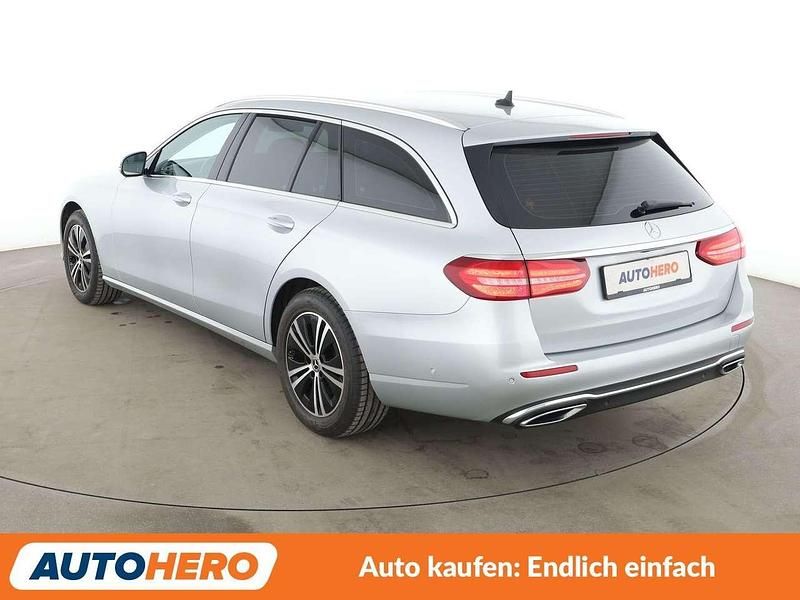 Gebraucht Mercedes E220 Avantgarde 194 PS (142 kW) 2020 Iridiumsilber Kombi