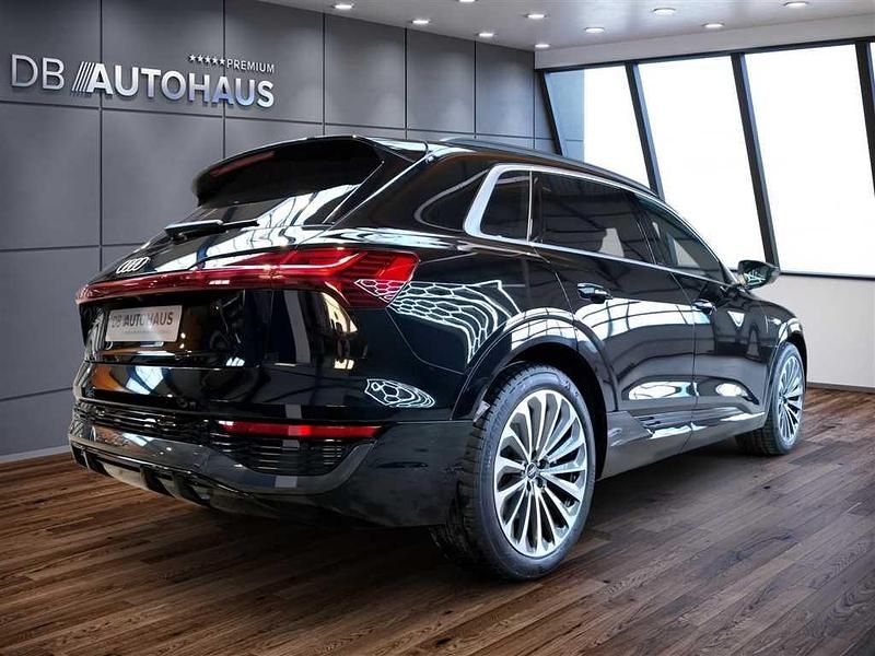 Gebraucht Audi Q8 e-tron S-Line 300 kW (408 PS) 2023 Schwarz SUV