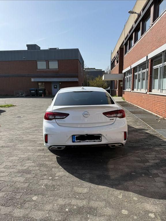Gebraucht Opel Insignia 260 PS (191 kW) 2018 Weiß Limousine