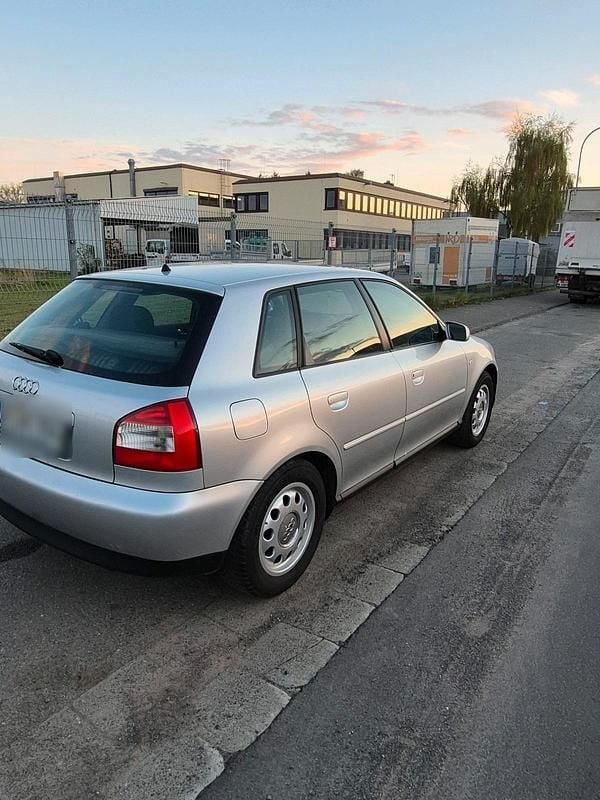 Usata Audi A3 125 CV (91 kW) 2002 Argento Utilitaria