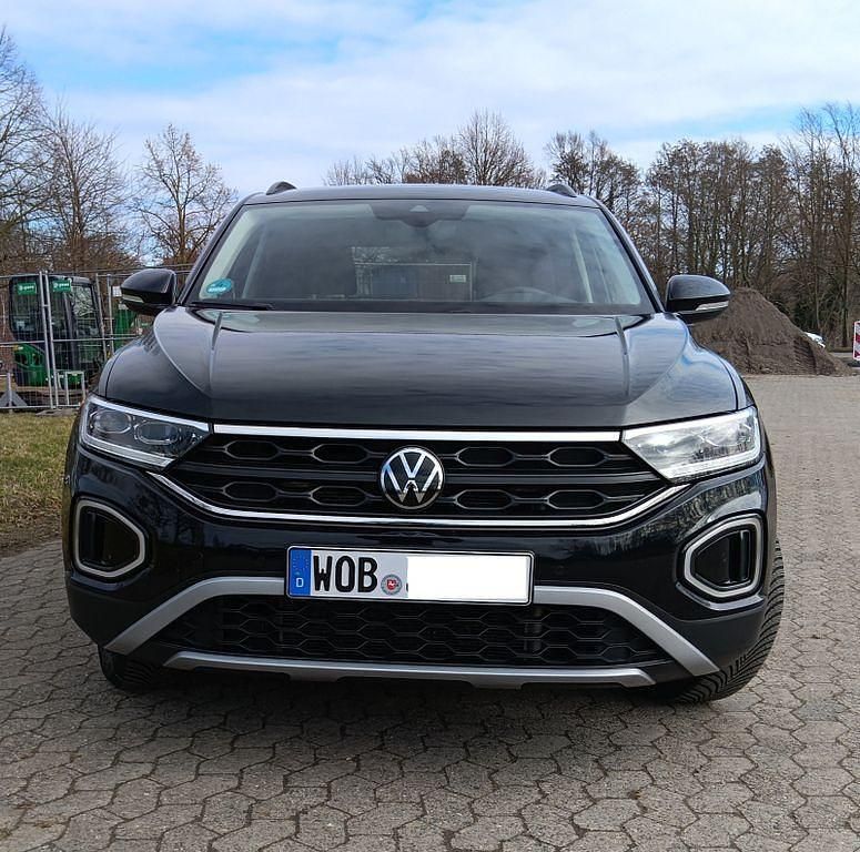 Gebraucht VW T-Roc Move 150 PS (110 kW) 2023 Schwarz SUV