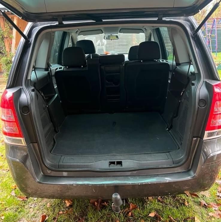 Gebraucht Opel Zafira 2011 Grau Van / Kleinbus