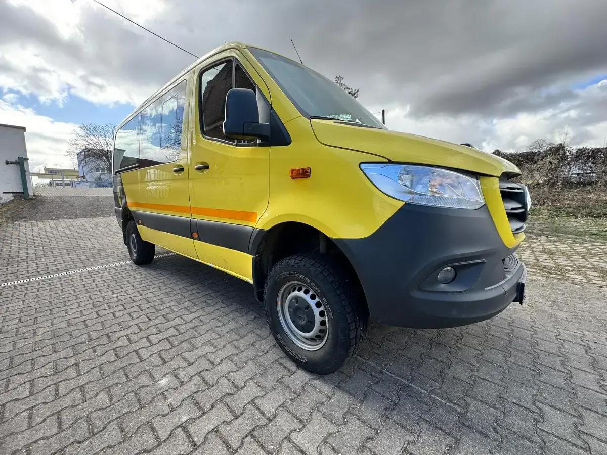 Gebraucht Mercedes Sprinter 190 PS (139 kW) 2021 Gelb Van