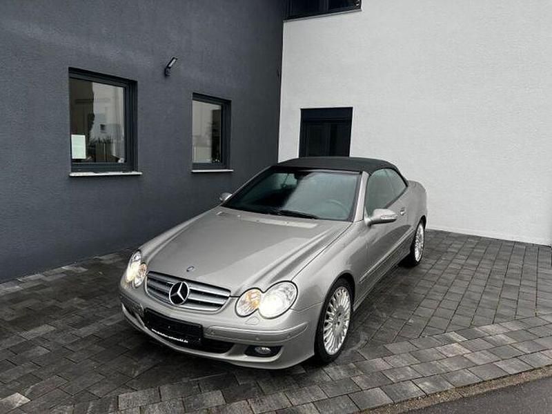 Gebraucht Mercedes CLK320 224 PS (164 kW) 2008 Silber Cabrio