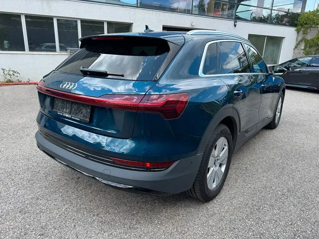 Gebraucht Audi e-tron 300 kW (408 PS) 2022 Blau SUV