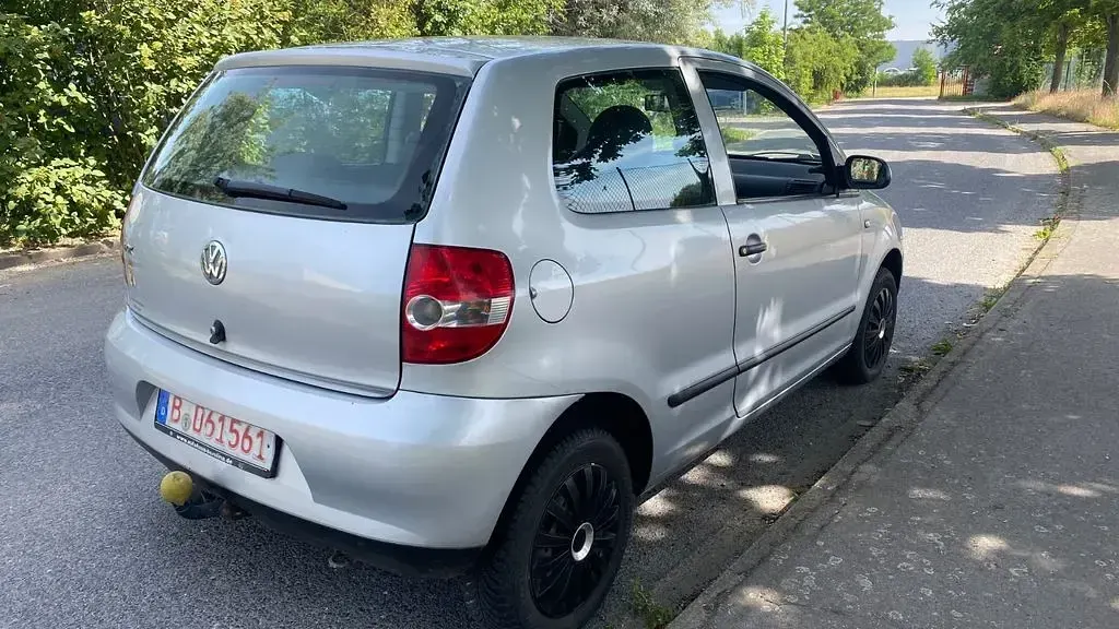 Gebraucht VW Fox Basis 54 PS (39 kW) 2007 Silber Kleinwagen
