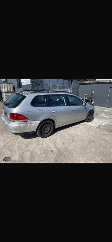 Gebraucht VW Golf V 105 PS (77 kW) 2009 Kombi