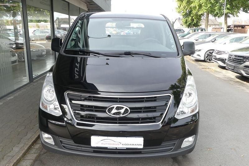 Gebraucht Hyundai H-1 170 PS (125 kW) 2018 Schwarz Van / Kleinbus