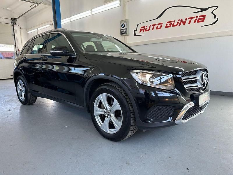 Schwarz Gebraucht 2018 Mercedes GLC220 SUV | 24.999 € (Fairer Preis) - Bild 1/4