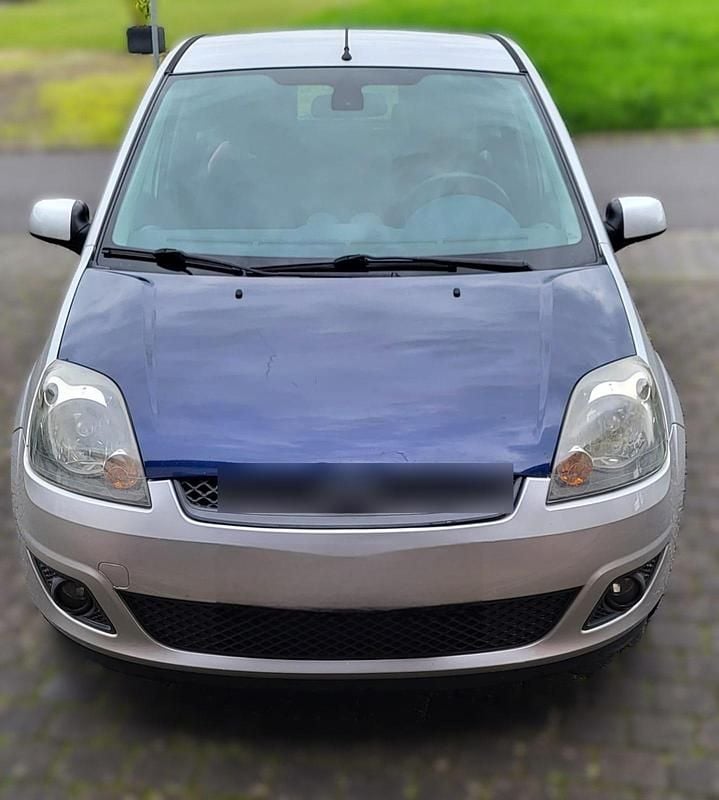 Silber Gebraucht 2006 Ford Fiesta Kleinwagen | 450 € (Superpreis) - Bild 1/4