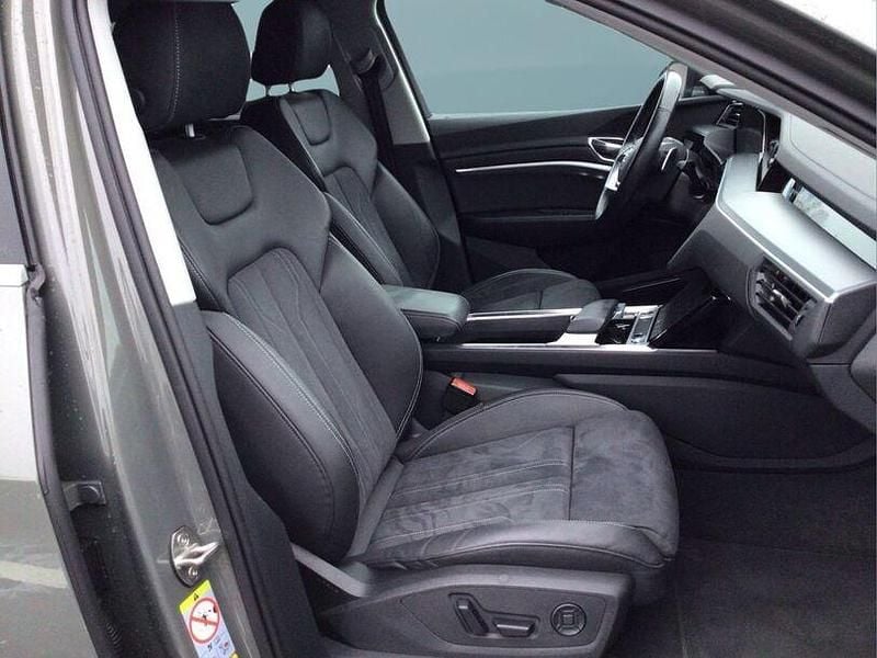 Gebraucht Audi Q8 e-tron 250 kW (340 PS) 2023 Grau SUV