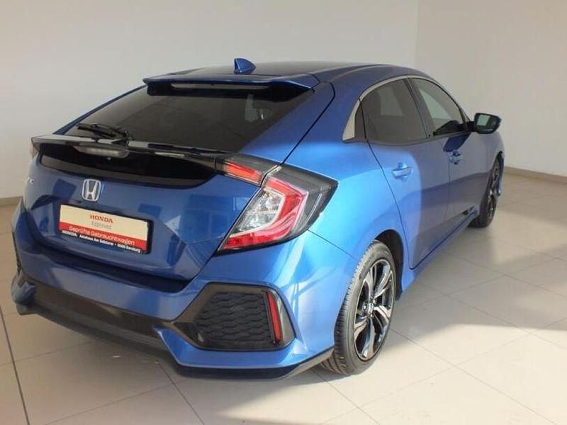 Gebraucht Honda Civic Elegance 129 PS (94 kW) 2017 Brillant sporty blue metallic Limousine