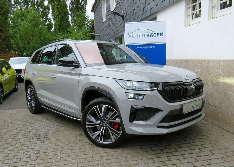 Grau Gebraucht 2024 Skoda Kodiaq RS SUV | 48.990 € (Etwas zu teuer) - Bild 1/4
