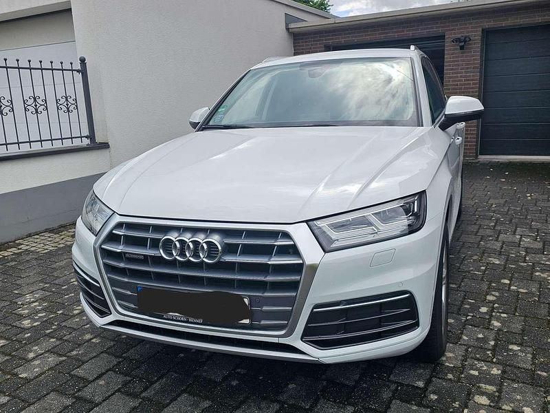 Weiß Gebraucht 2019 Audi Q5 Sport SUV | 30.650 € (Superpreis) - Bild 1/4