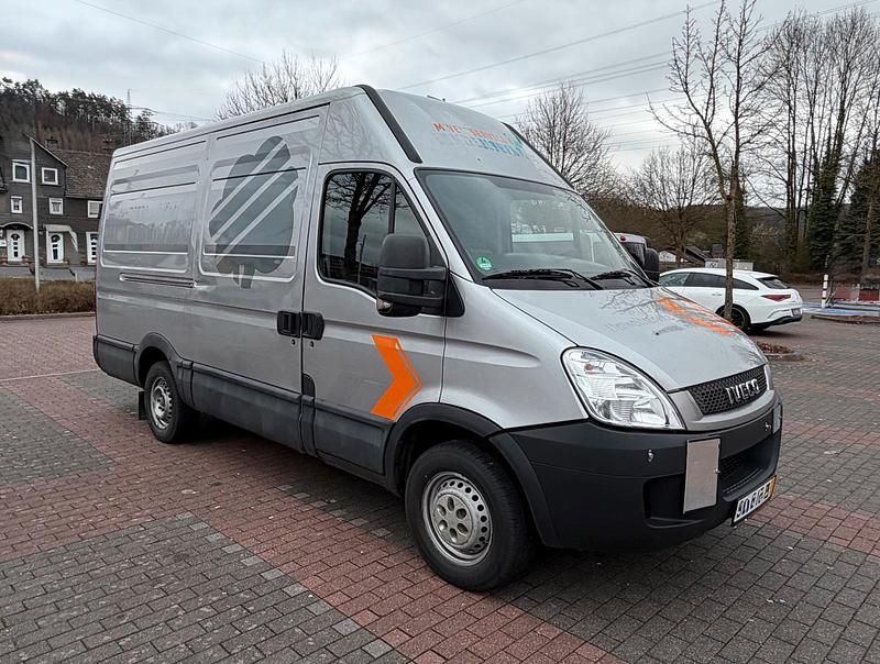 Gebraucht Iveco Daily 106 PS (77 kW) 2010 Van / Kleinbus