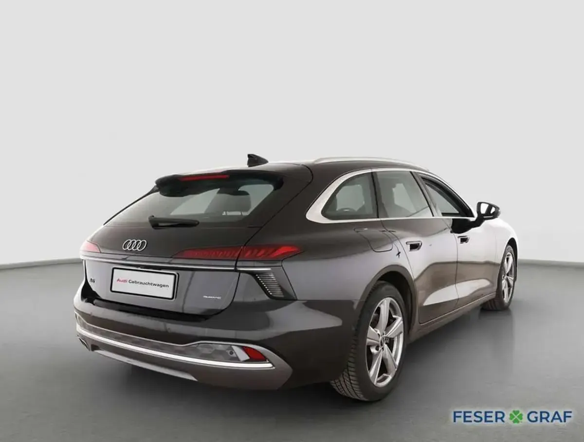 Gebraucht Audi A6 Sport 204 PS (150 kW) 2025 Schwarz Kombi