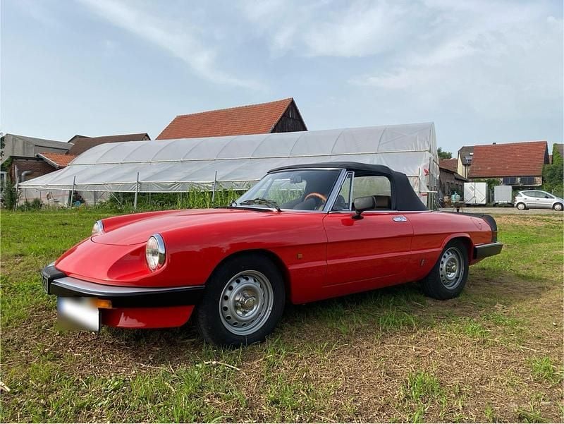 Gebraucht Alfa Romeo Spider 103 PS (75 kW) 1983 Rot Cabrio