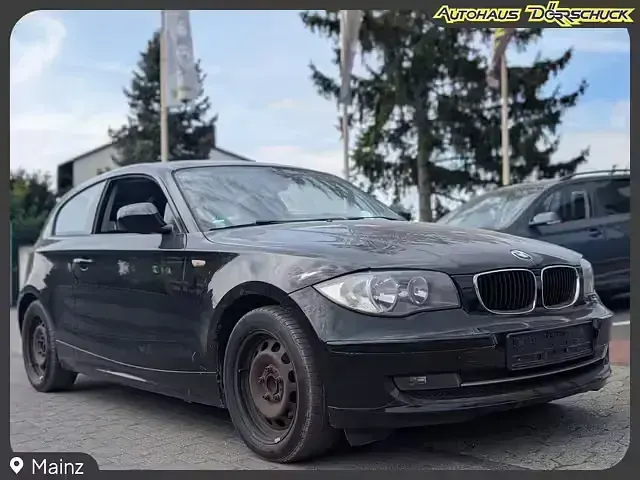 Second-hand BMW 116 Advantage 122 CP (89 kW) 2012 Negru Hatchback