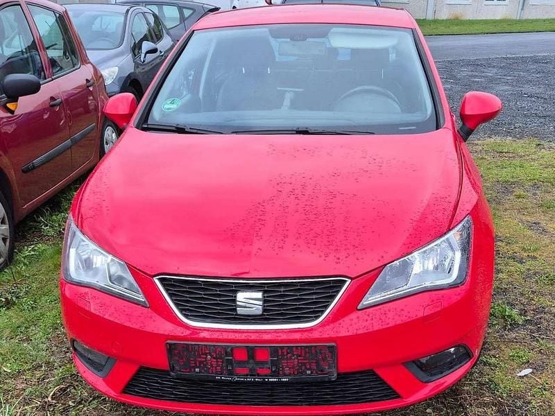 Gebraucht Seat Ibiza Stylance 105 PS (77 kW) 2015 "emocion" rot Kleinwagen