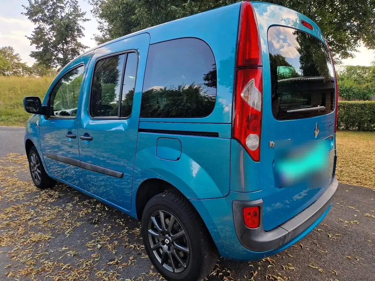 Gebraucht Renault Kangoo 106 PS (77 kW) 2009 Blau Kombi