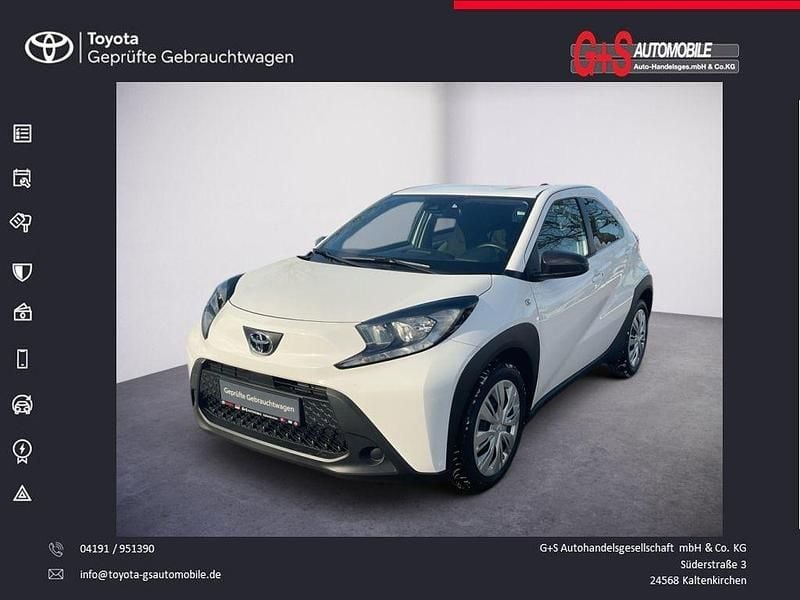 Gebraucht Toyota Aygo X X-play 72 PS (52 kW) 2022 Weiß SUV