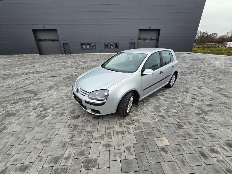 Gebraucht VW Golf IV Comfortline 116 PS (85 kW) 2003 Reflexsilber metallic Kleinwagen