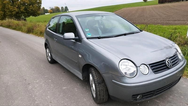 Gebraucht VW Polo 75 PS (55 kW) 2004 Silber Kleinwagen