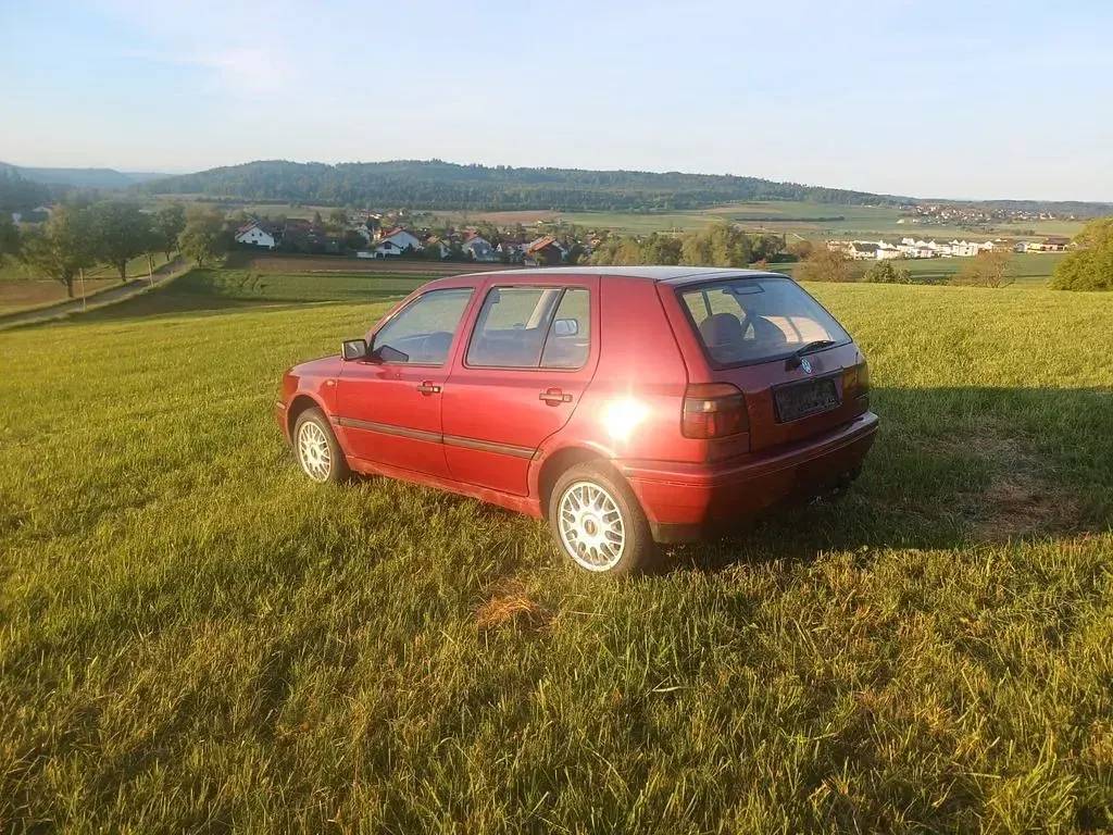 Brugt VW Golf III 90 HK (66 kW) 1996 Rød Sedan
